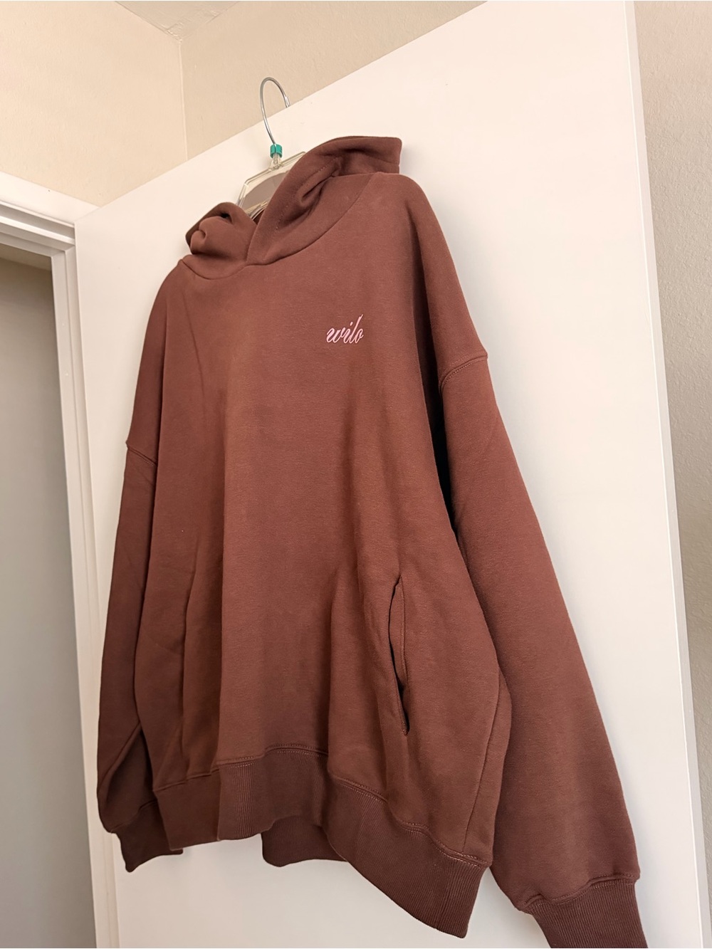 Wilo The Label Feeling Lucky Hoodie - Picture 4 of 6